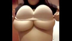 Chile boobs